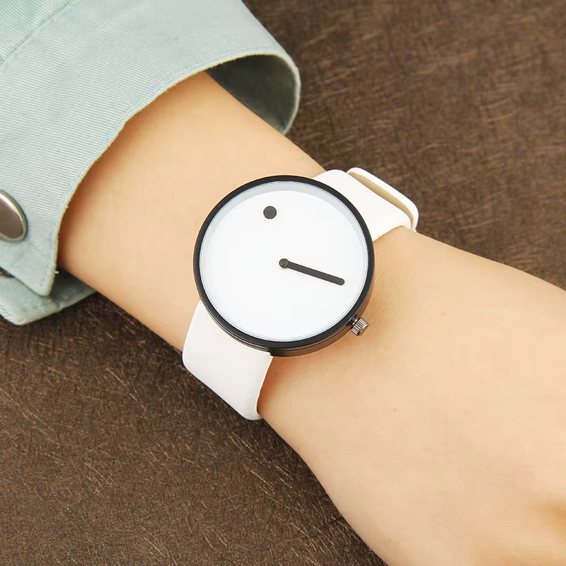 Montres-bracelets en cuir de style minimaliste pour hommes, montres à quartz simples, montres à poin