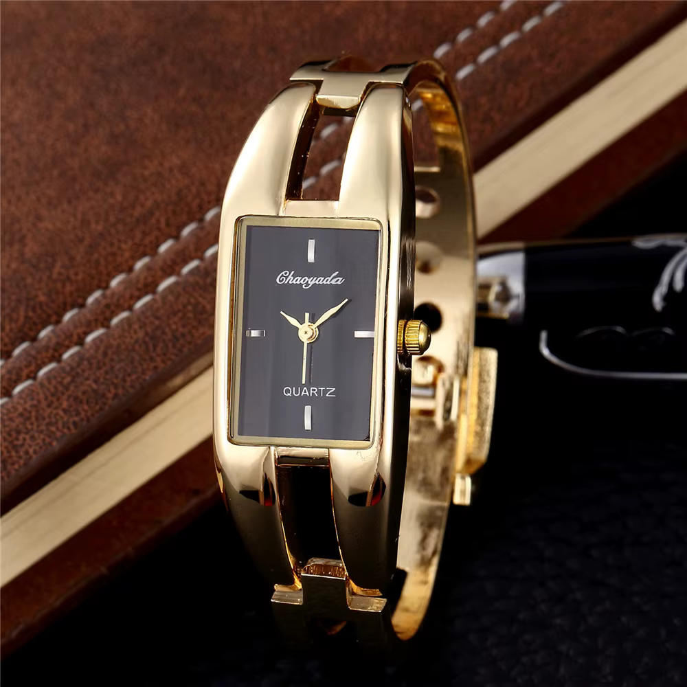 Nouvelle mode Rectangle femmes bracelet montre de luxe haut marque doré dames montre à Quartz Simple