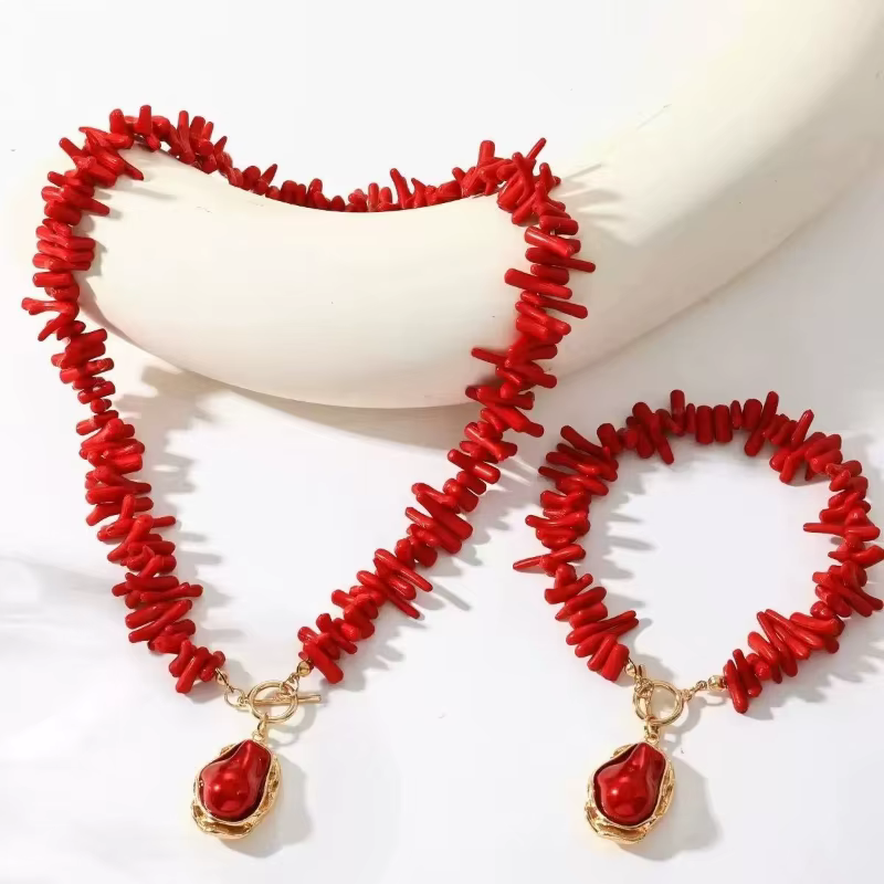 Ensemble de bijoux asymétriques baroques en perles et corail rouge, style bohème chic, collier et br