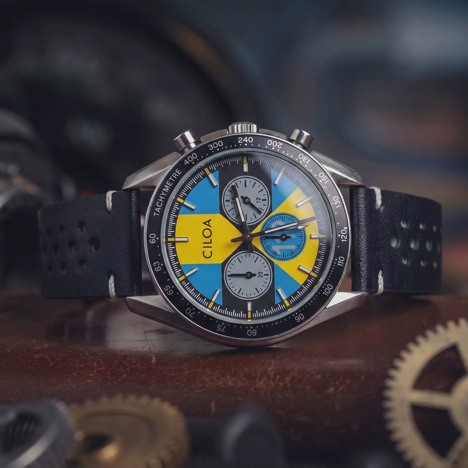 Montre chronographe de course pour homme CILOA, cadran bleu et jaune vintage, bracelet en cuir perfo