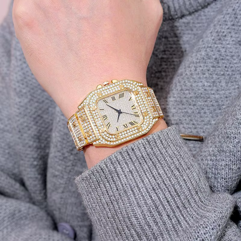 Montres pour hommes de luxe de marque bracelet en alliage élégant Hip Hop diamant or Date Montre à Q