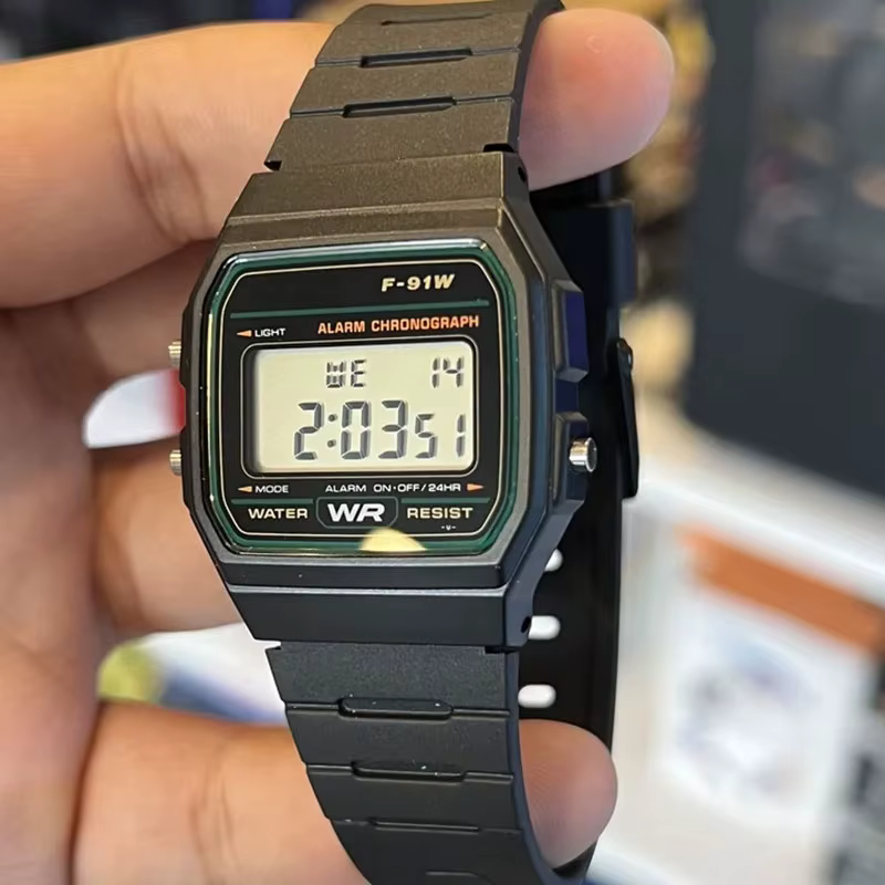 Montre numérique en métal pour hommes et femmes, luxe, LED, acier inoxydable, or, argent, électroniq