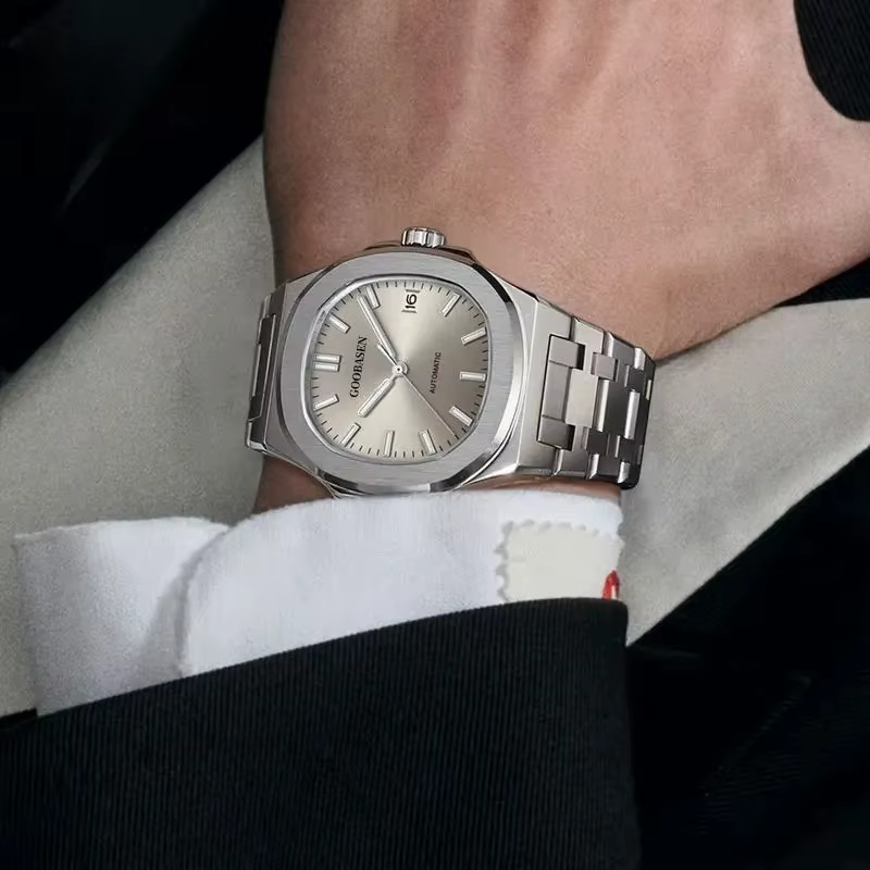 Nouveau 2025 montre automatique pour hommes lumineux homme montres bracelet en acier étanche montres