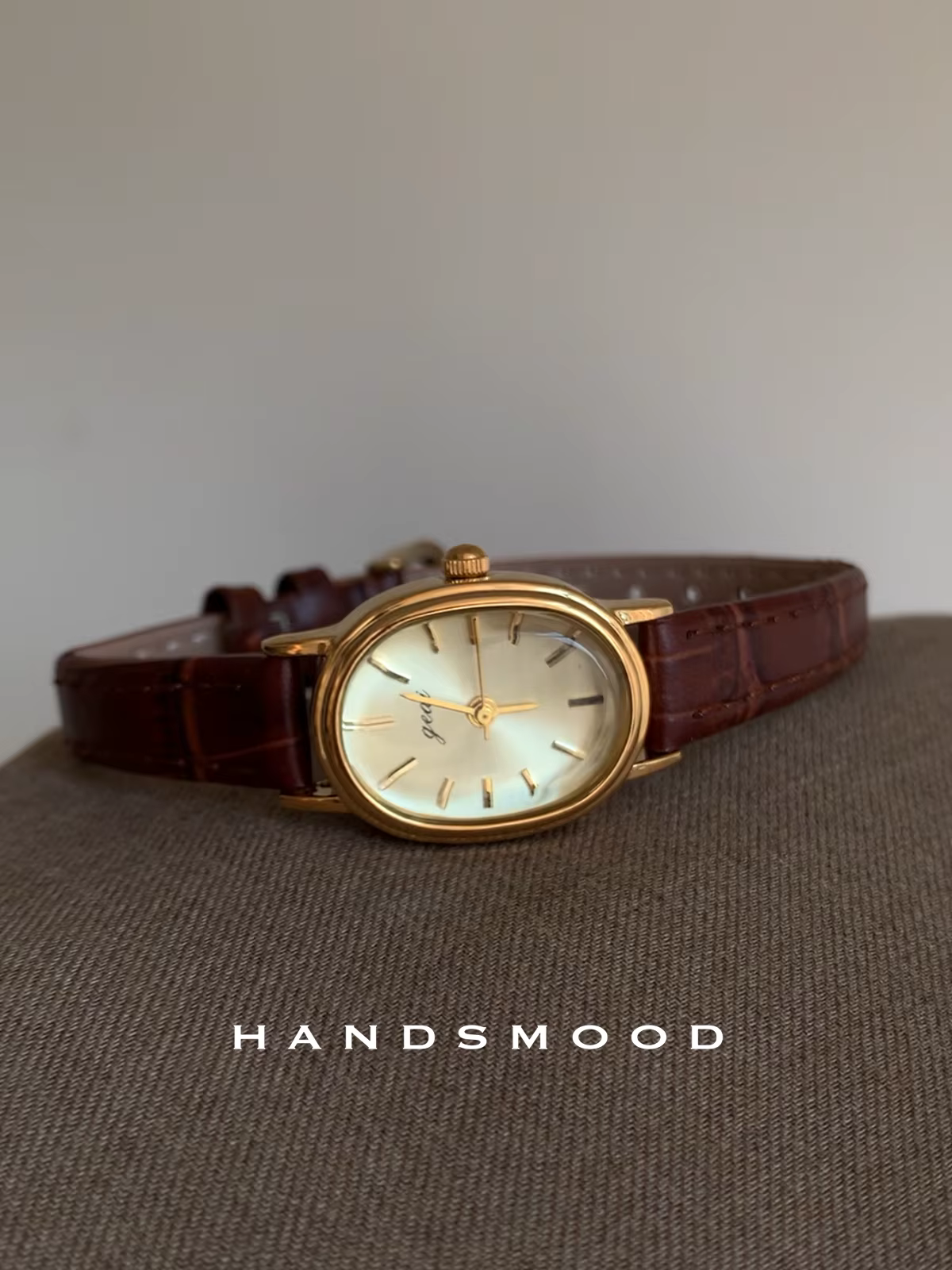 Montre pour femme Vintage montre à Quartz ovale marron or montre cadeau en cuir exquis montre pour f