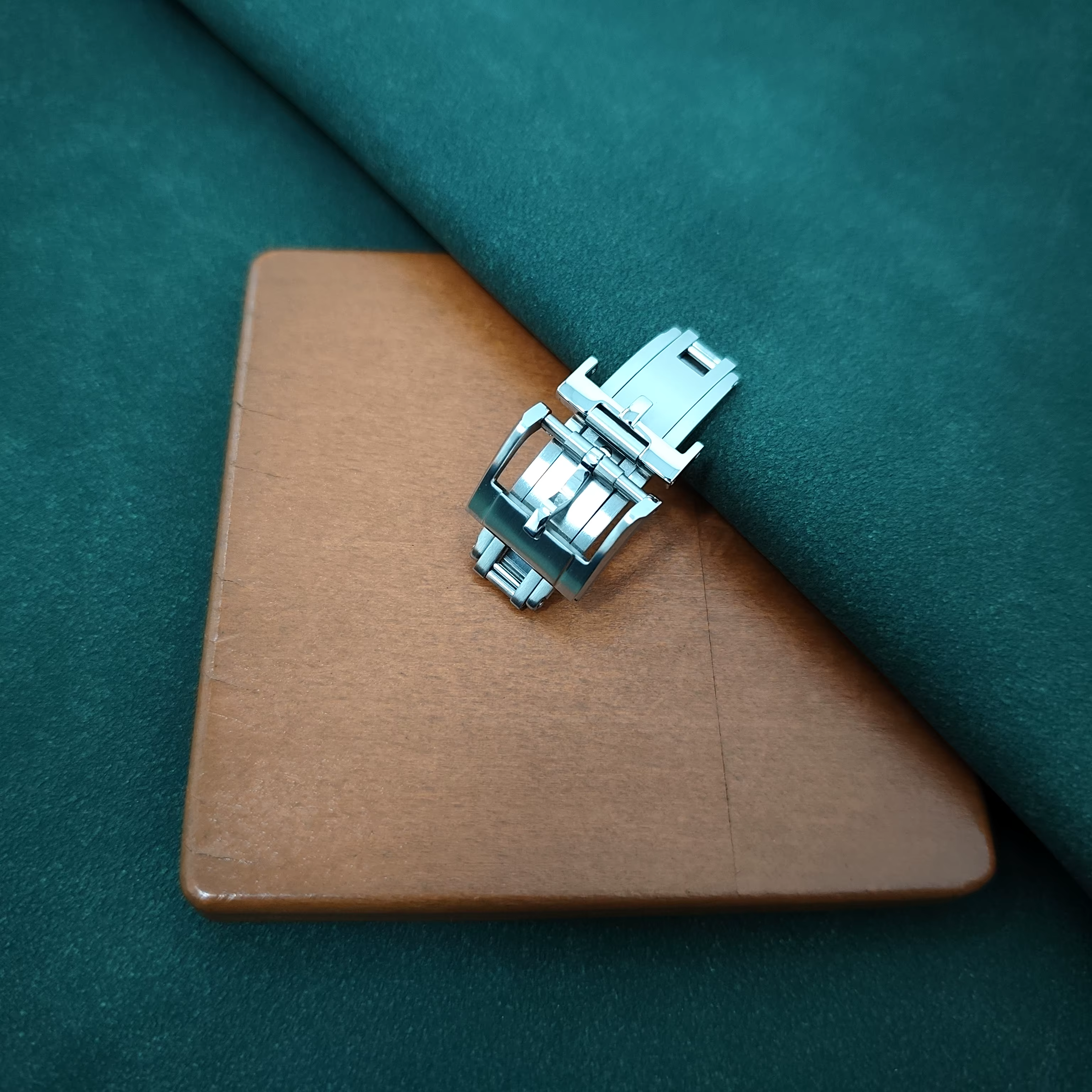 Fermoir déployant à ressort de qualité supérieure pour montres Delug 16mm 18mm 20mm, boucle pour bra