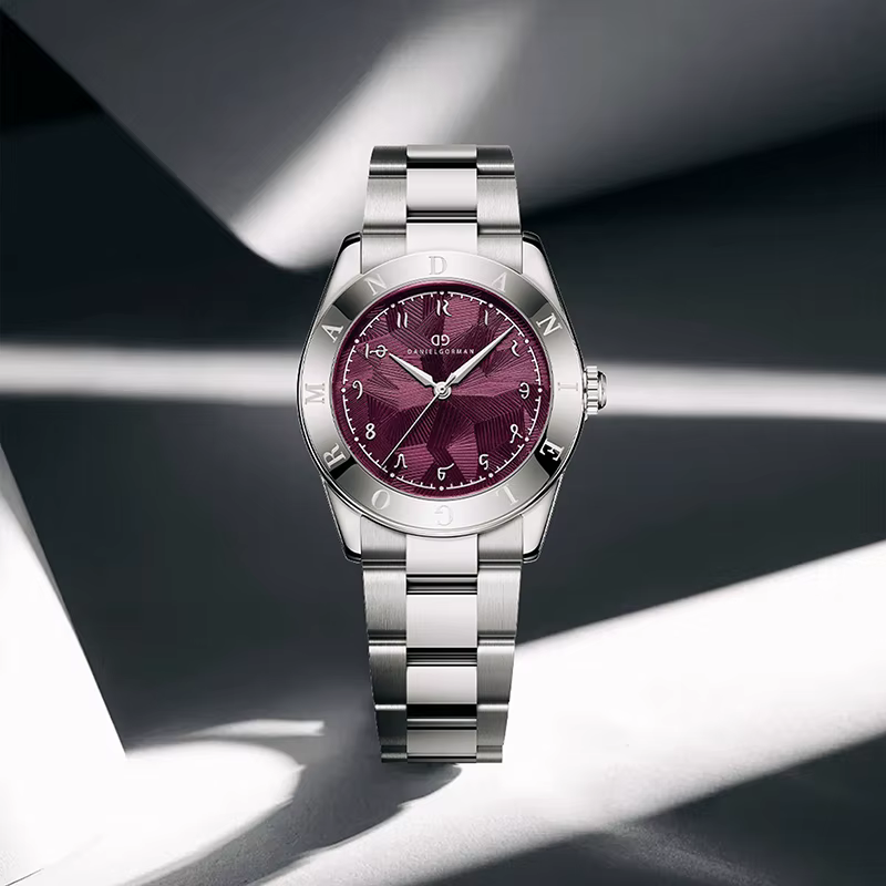2026 9036 Black Friday Vente chaude Discount Montre de luxe Noël Verre saphir Matériel Montre à quar
