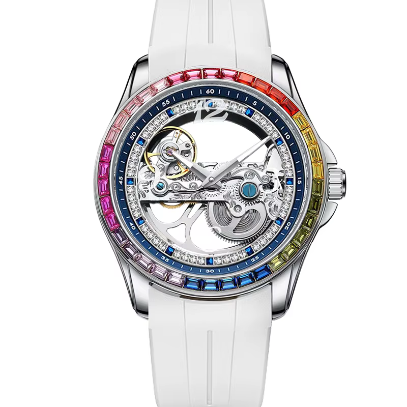 Une montre mécanique vintage élégante en cuir PU blanc avec strass arc-en-ciel pour femme