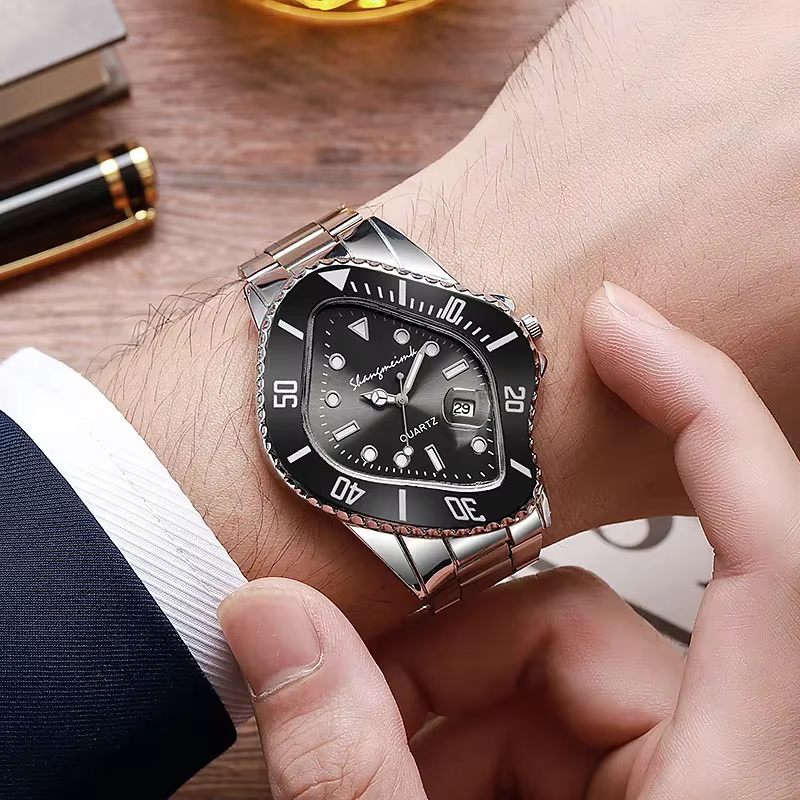 Nouvelle montre Water Ghost pour hommes d'affaires montre à Quartz Bracelet en alliage en forme de p