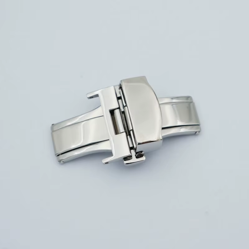 Bracelet de montre avec déploiement de papillon argenté