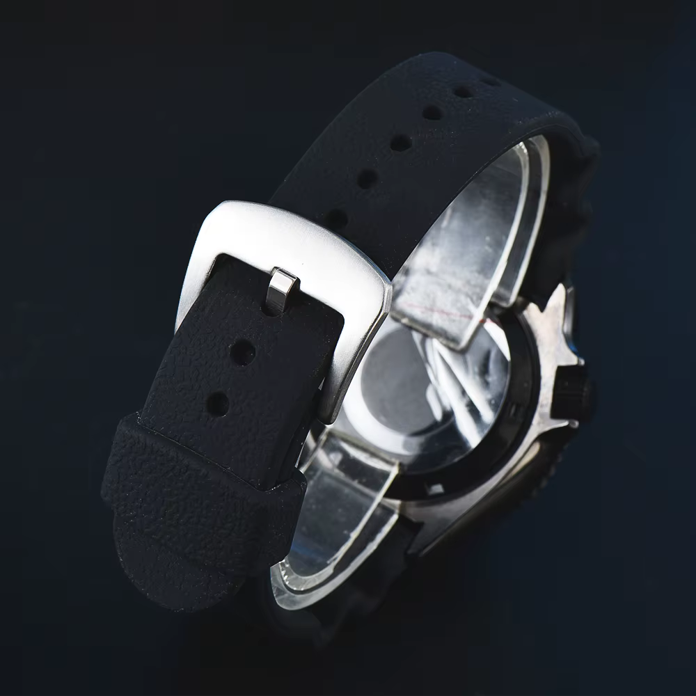 Montre de plongée pour homme avec cadran bleu éclaté