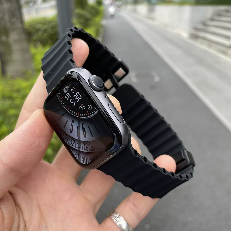 Bracelet de sport magnétique en silicone pour Apple Watch