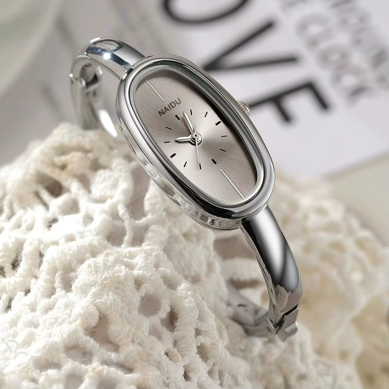 Montre à quartz classique pour homme