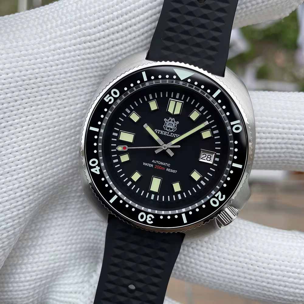 Montre de plongée automatique STEELDIVE SD1970