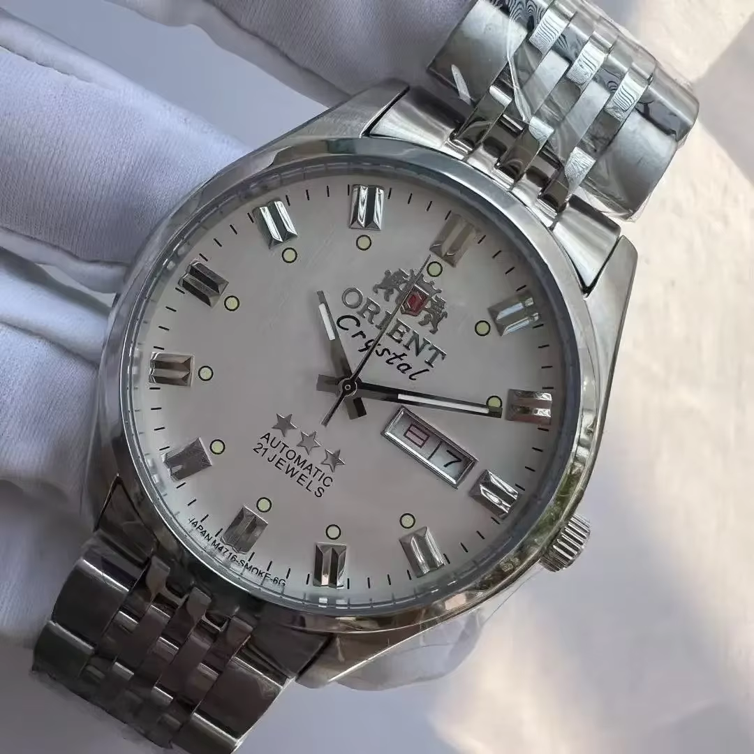 Montre Orient 118A, mouvement japonais