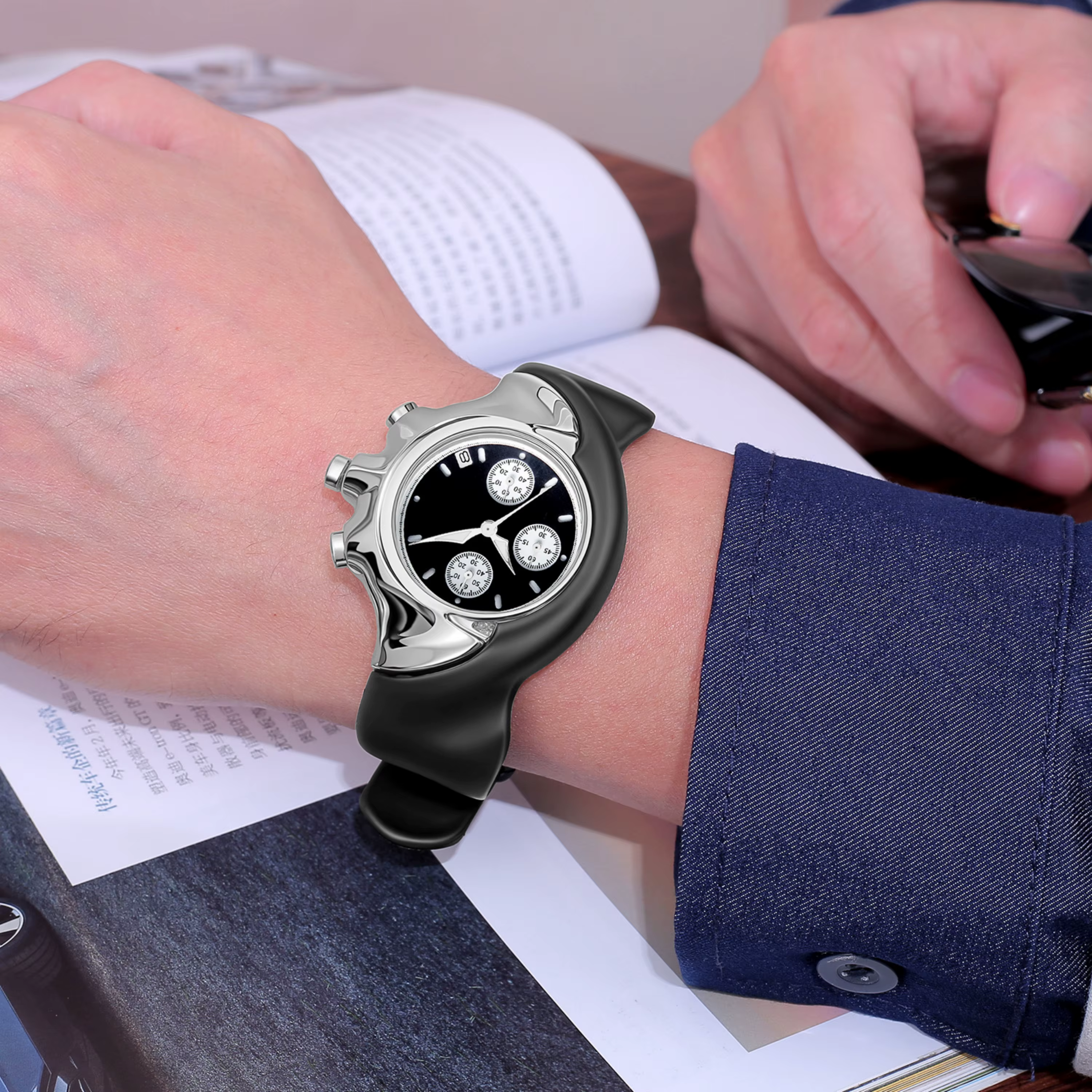 Montre originale Y2K au design étrange