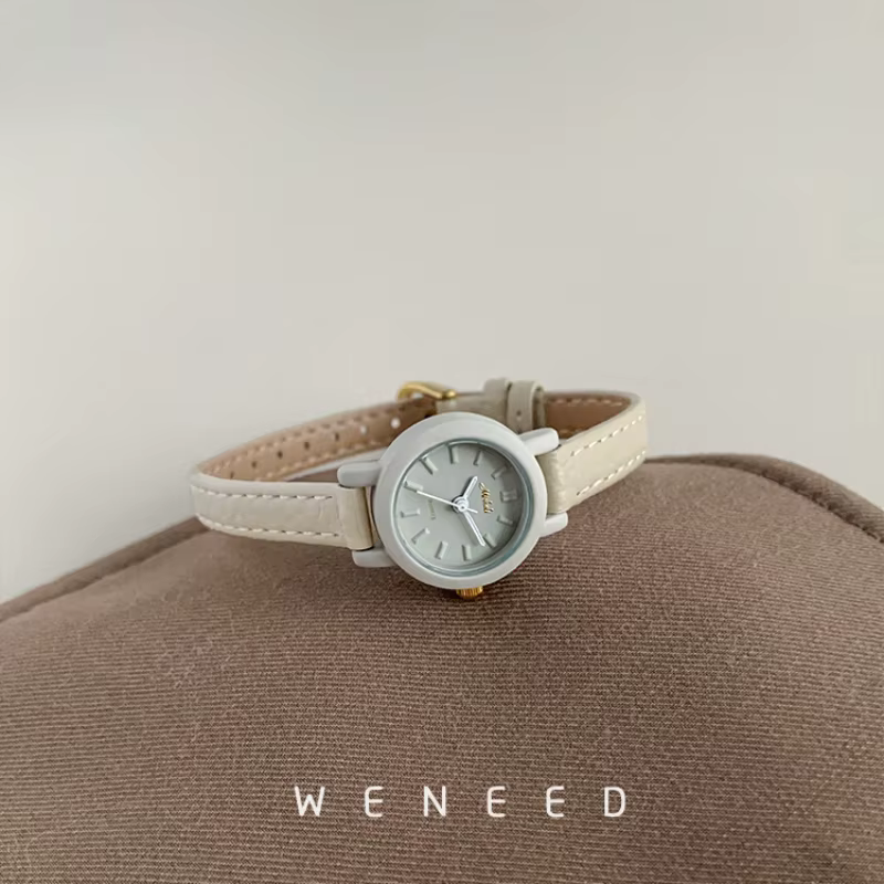 Montre-bracelet à quartz arc-en-ciel ultra fine pour femme