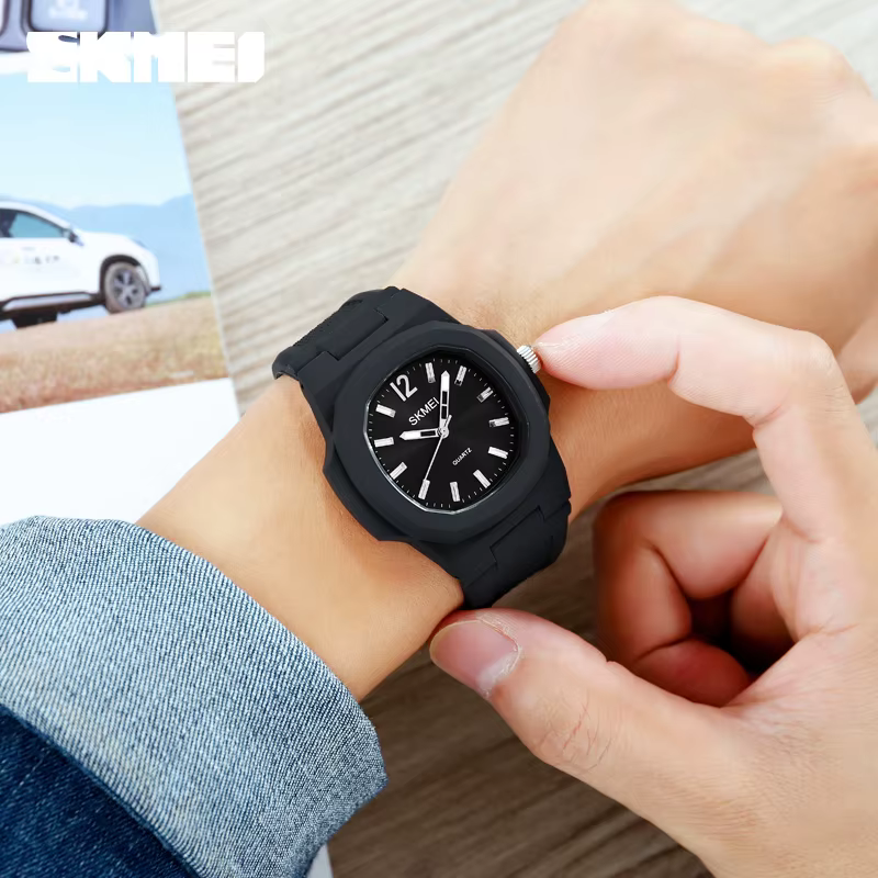 Montre à quartz étanche décontractée pour hommes et femmes