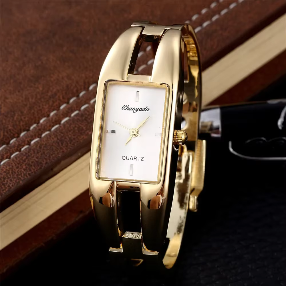 Nouvelle mode Rectangle femmes bracelet montre de luxe haut marque doré dames