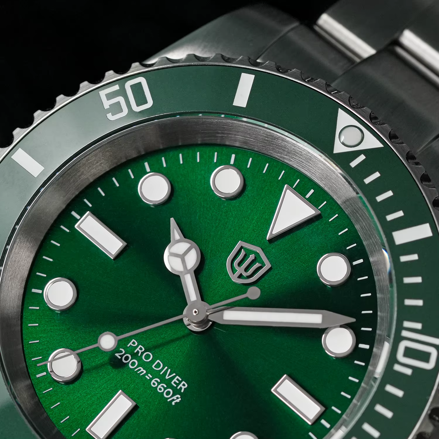 Watchdives WD1680Q V2 cadran vert montres à Quartz VH31 balayage deuxième mouvement saphir 200M étanche montre-bracelet en acier inoxydable