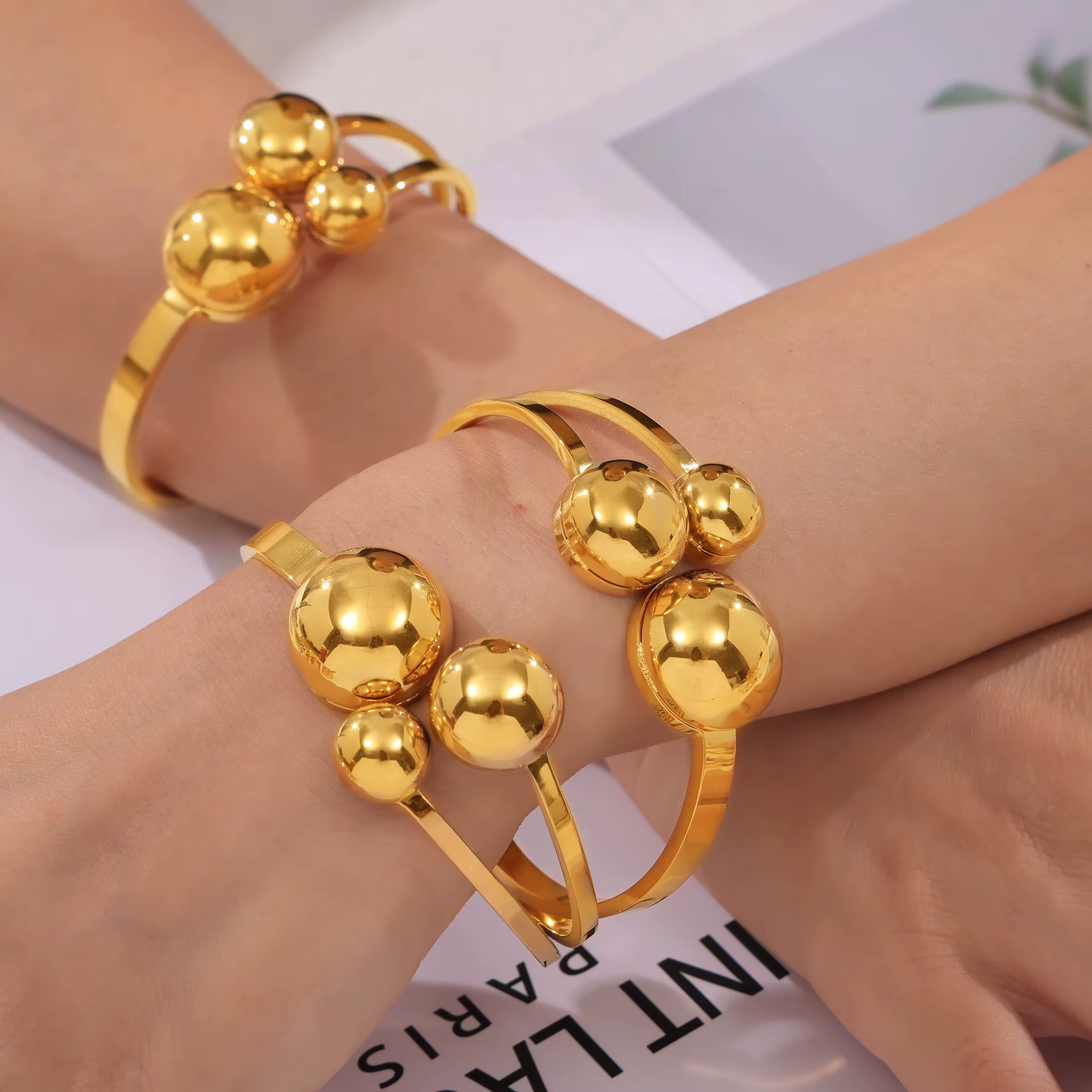 Bracelet rond en acier inoxydable à 3 boules pour femmes, double couche, plaqué or, personnalisé, accessoires de bijoux de luxe pour femmes
