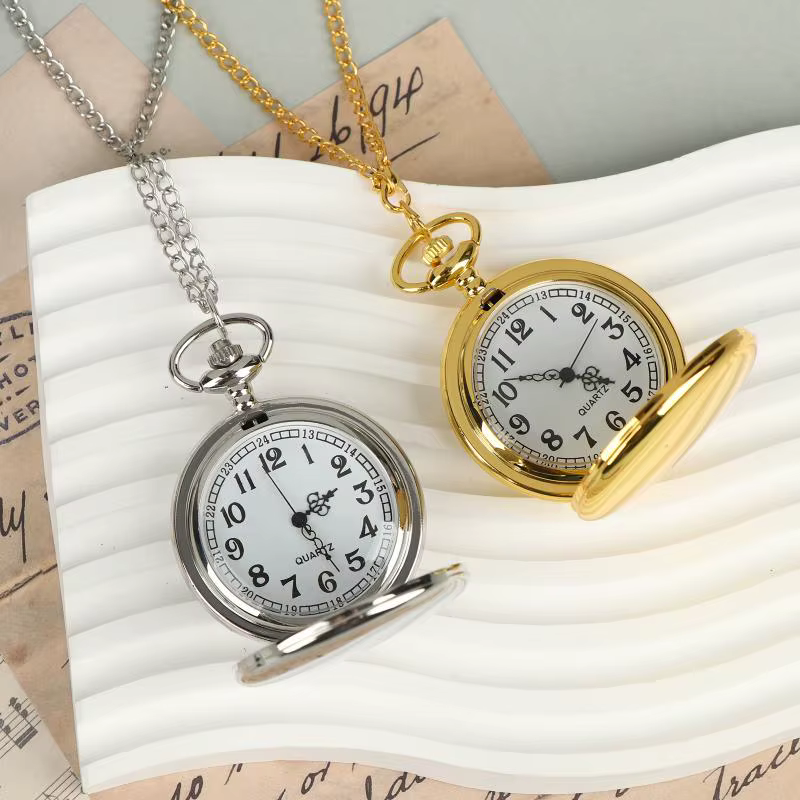 ☺ Montre de poche rétro classique à cadran numérique simple