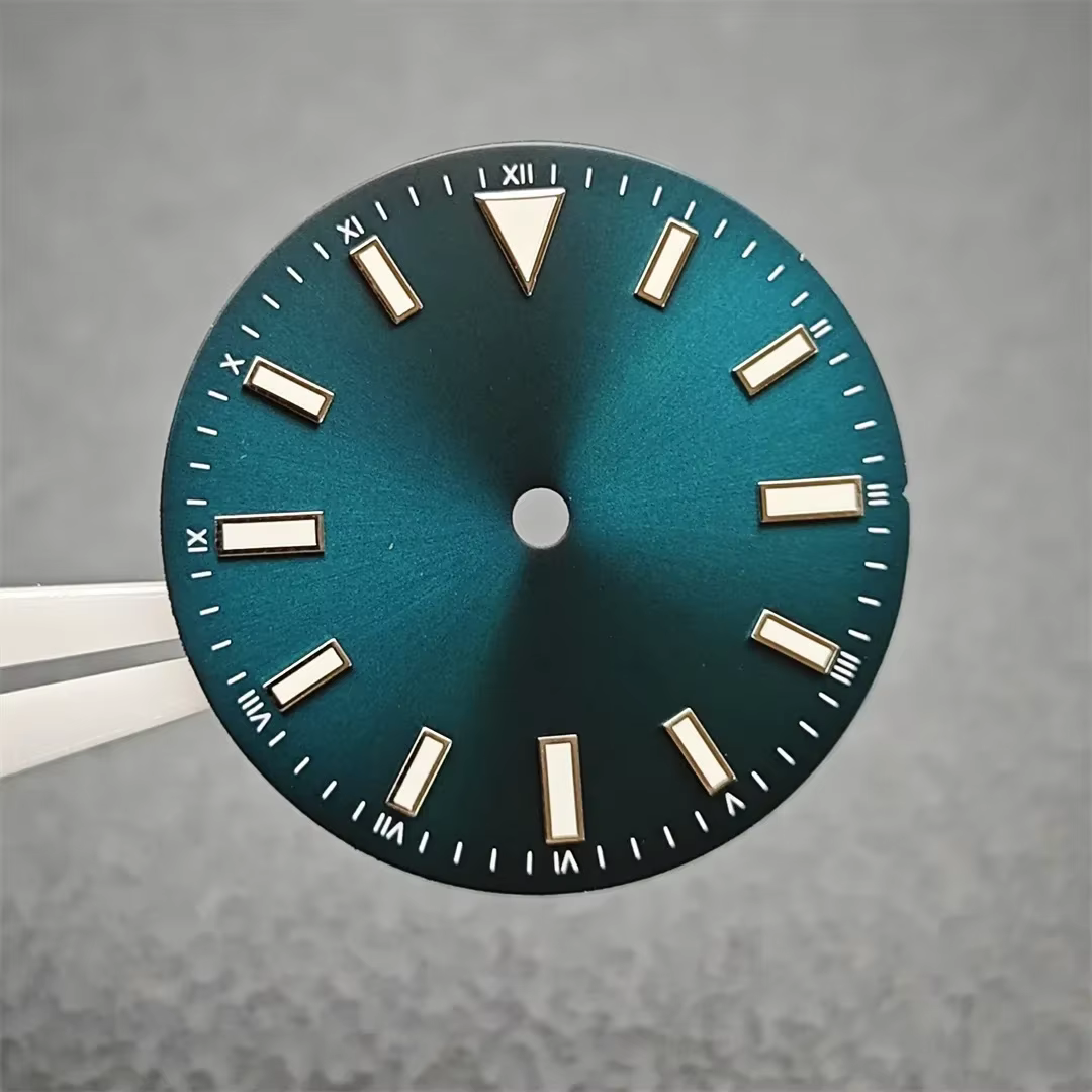 Cadran de montre Sunburst clouté