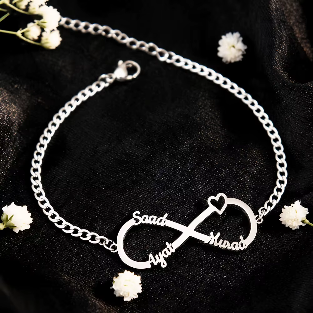 Bracelet personnalisé en acier inoxydable avec 1 à 4 noms, bracelet à breloques personnalisé pour femme, cadeau pour la famille, la petite amie
