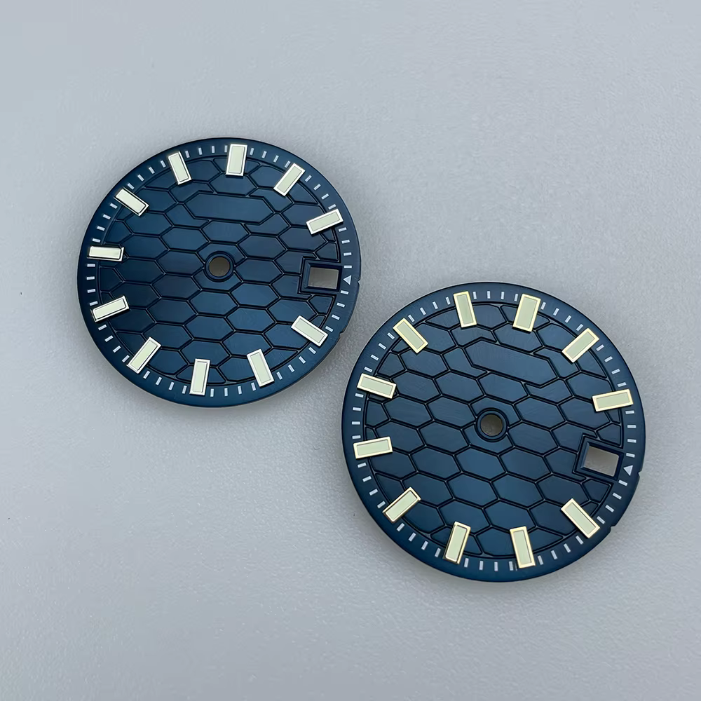 Cadran de montre bleu brossé 28.5mm