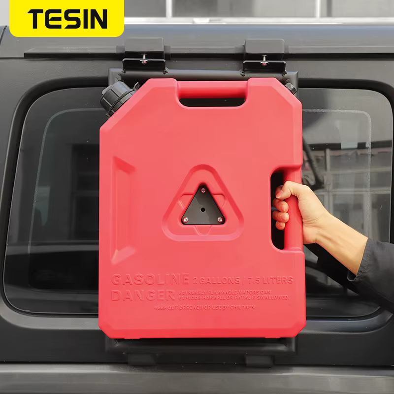 TESIN Échelle d'extension de hayon arrière pour voiture + Boîte à eau/carburant 7,5 L pour Jeep Wrangler JL 2018-2025 Accessoires