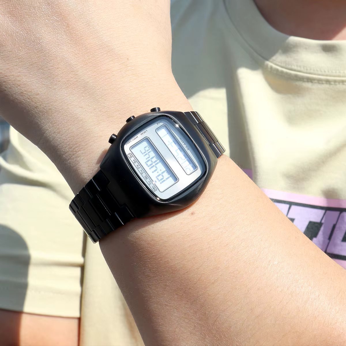 Montre-bracelet numérique rétro unisexe