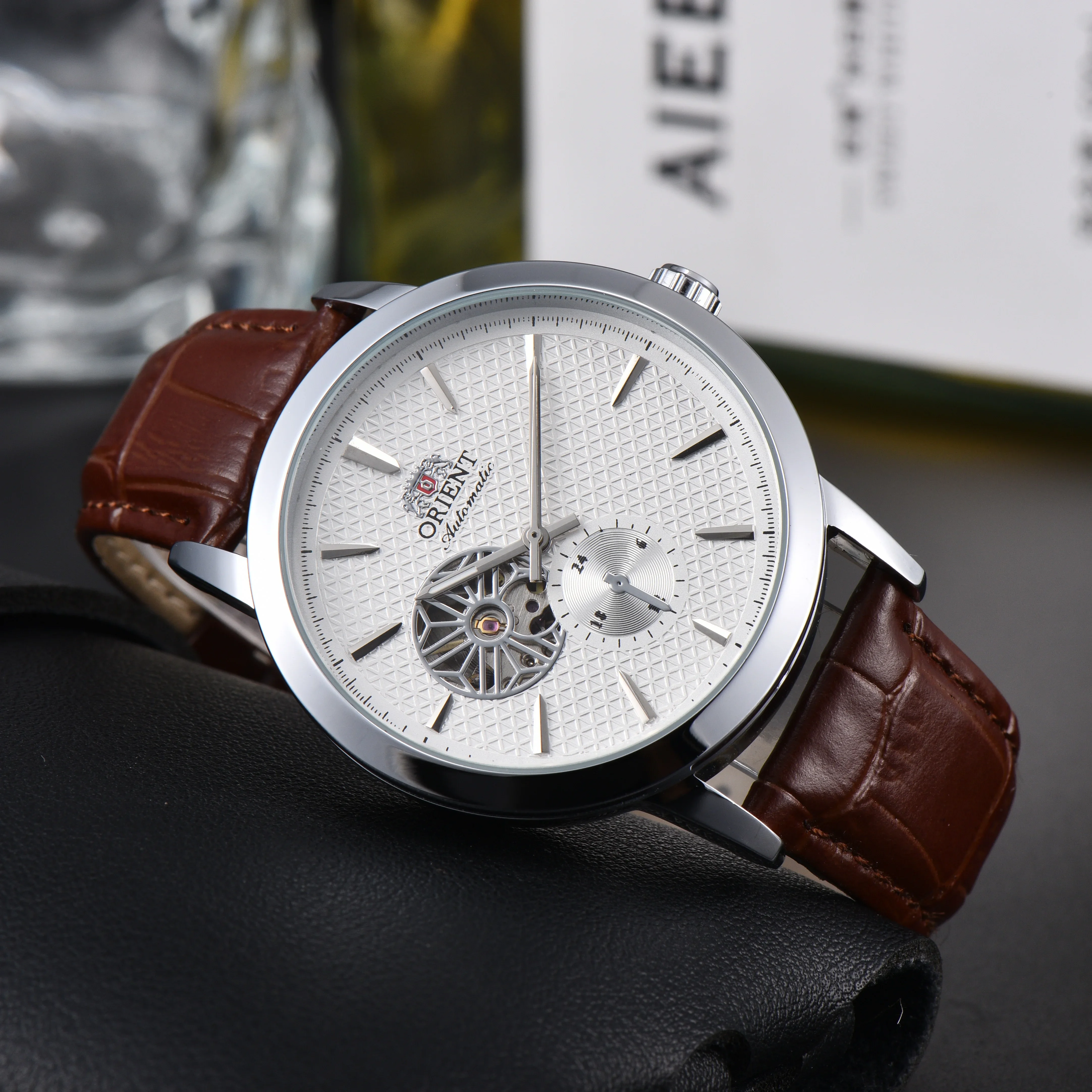 Montre squelette mécanique DFDG Orient : Fonctionnalités complètes