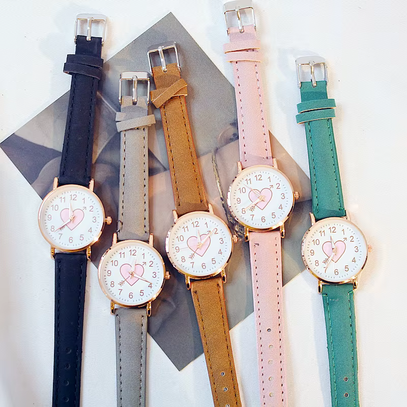 Nouveau mignon cadran en forme de coeur montre femme pour enfants