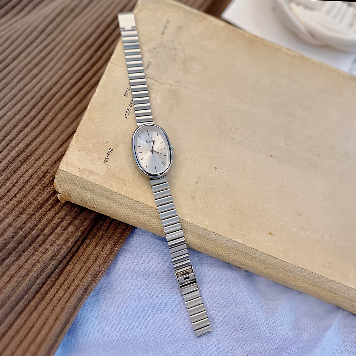 1pc nouvelle montre pour femme à la mode avec Bracelet en or