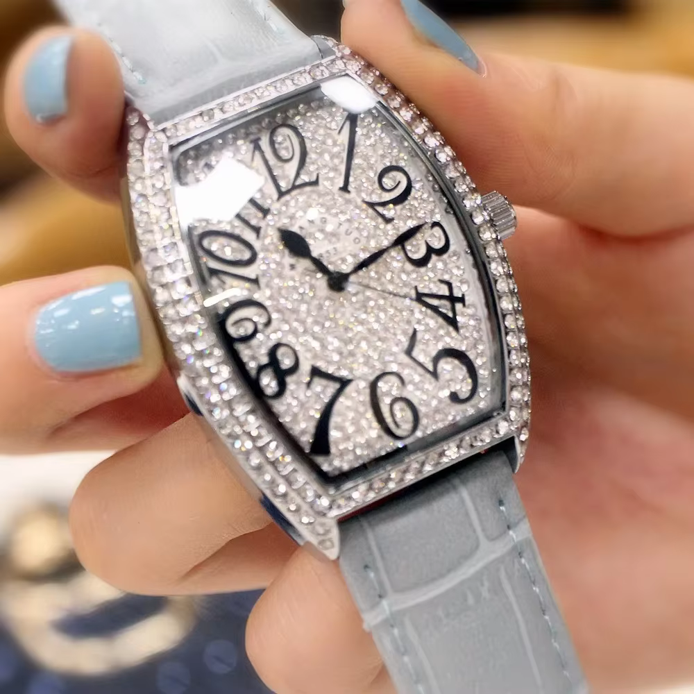 Mobangtuo hommes montre à Quartz Reloj Orologio Tonneau cadran diamant glacé Hip Hop homme horloge mâle luxe en cuir véritable montre-bracelet