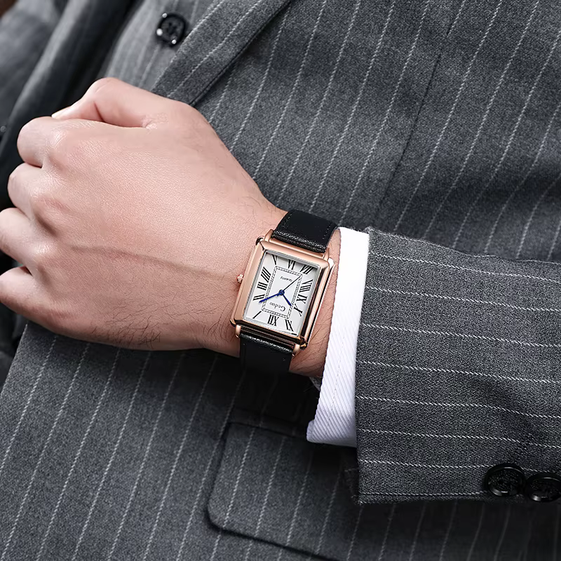 Montre-bracelet à quartz pour hommes à la mode avec bracelet en cuir