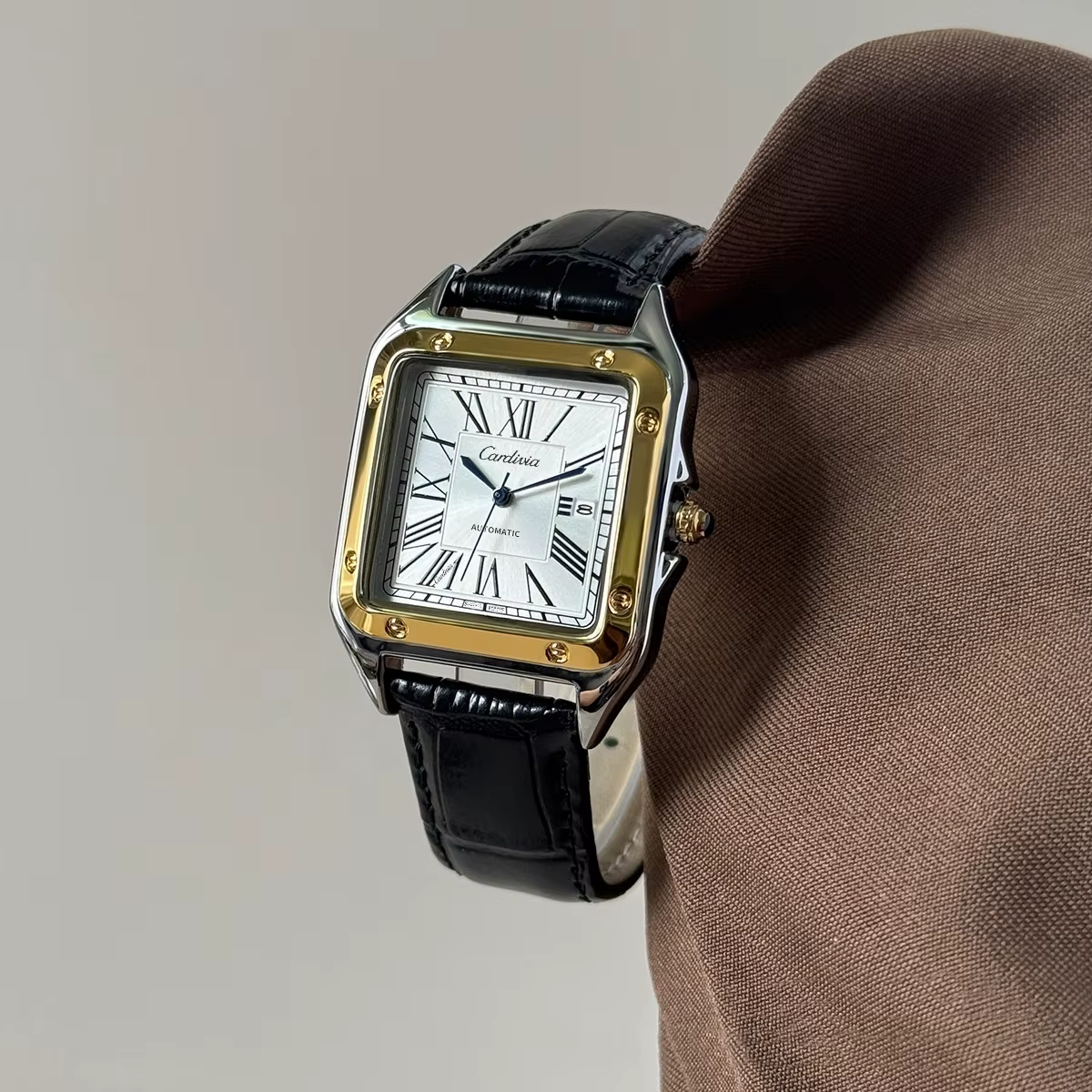 Montre à quartz pour homme avec chiffres romains carrés