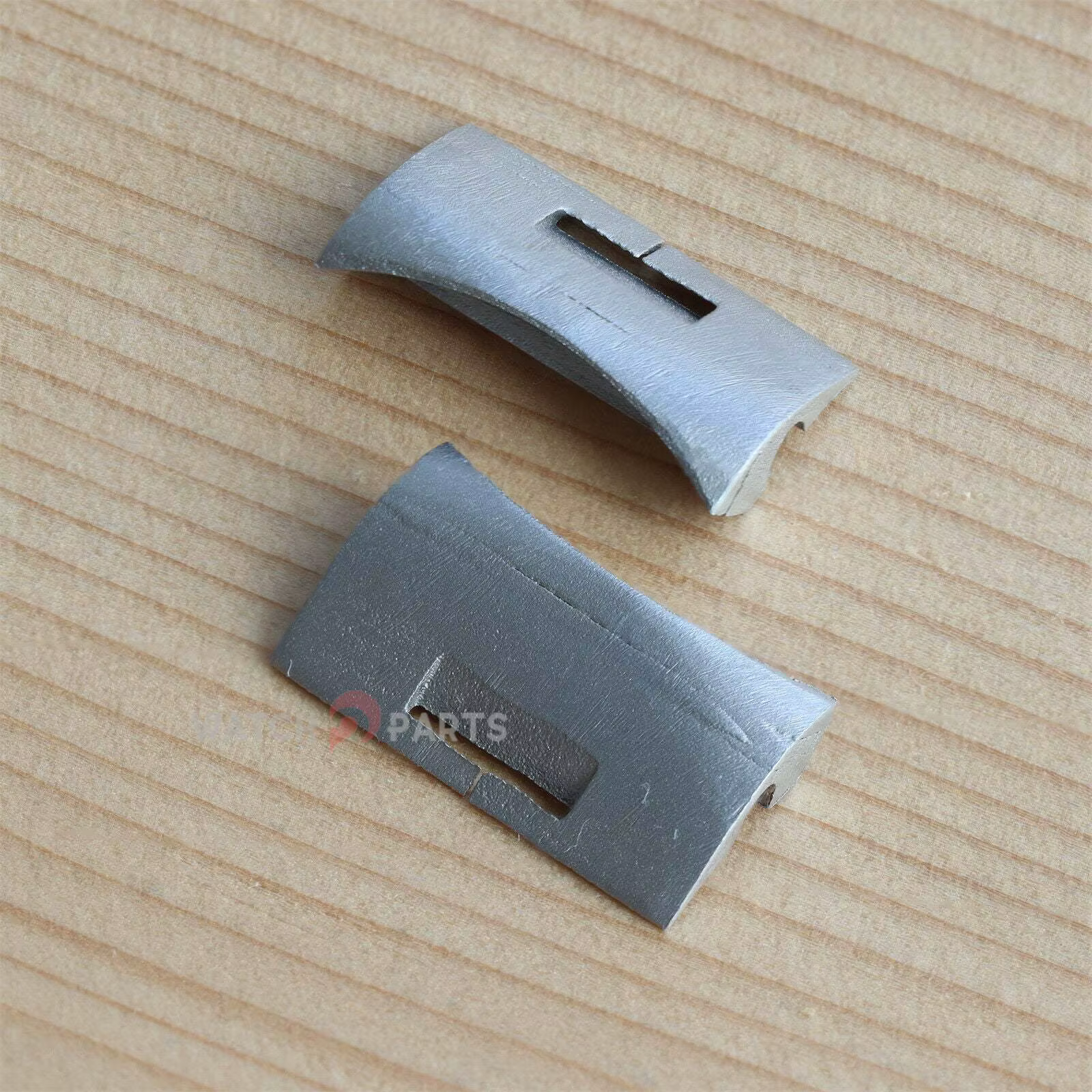 Bracelet de montre en cuir avec insert intérieur en acier