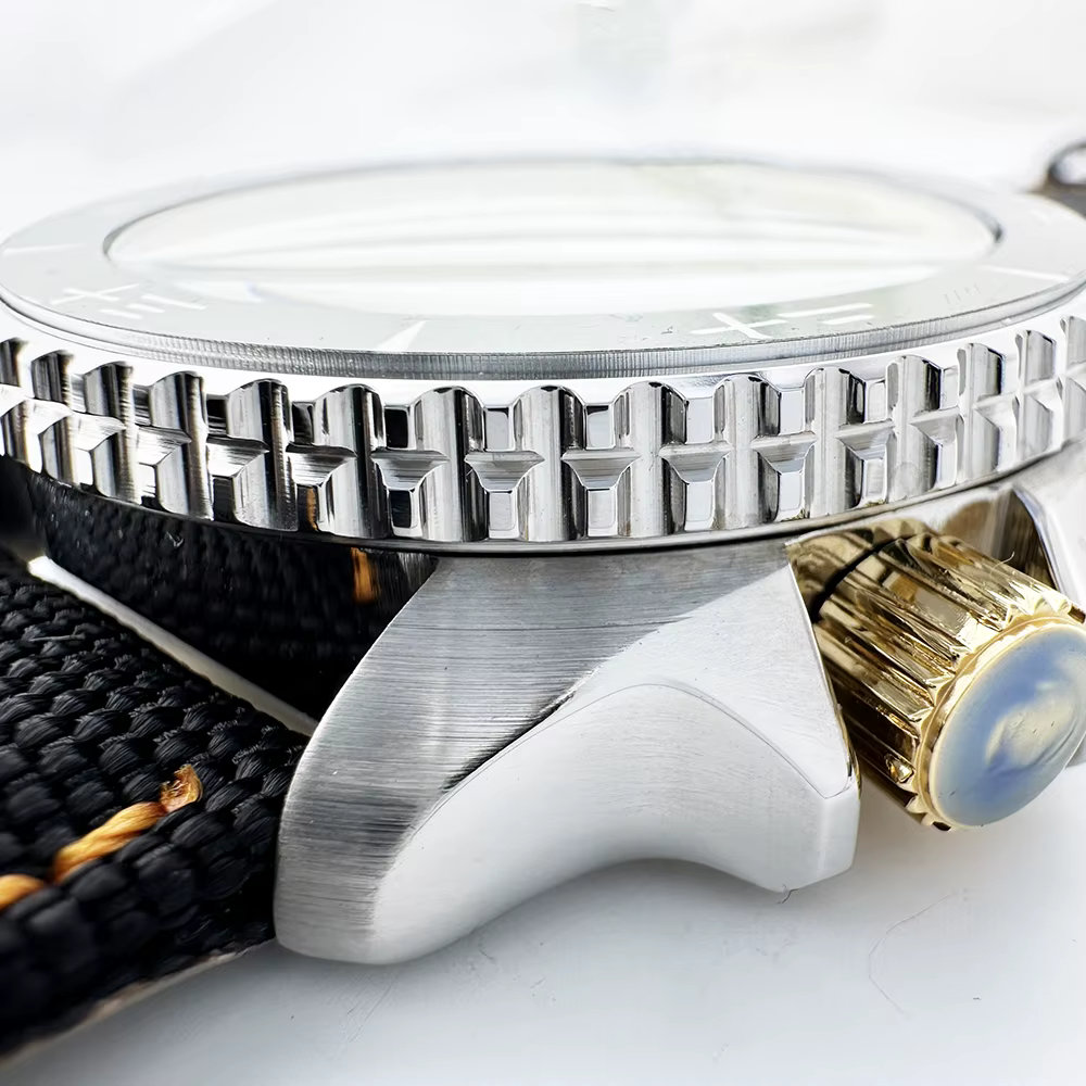Boîtier de montre en Nylon et cuir