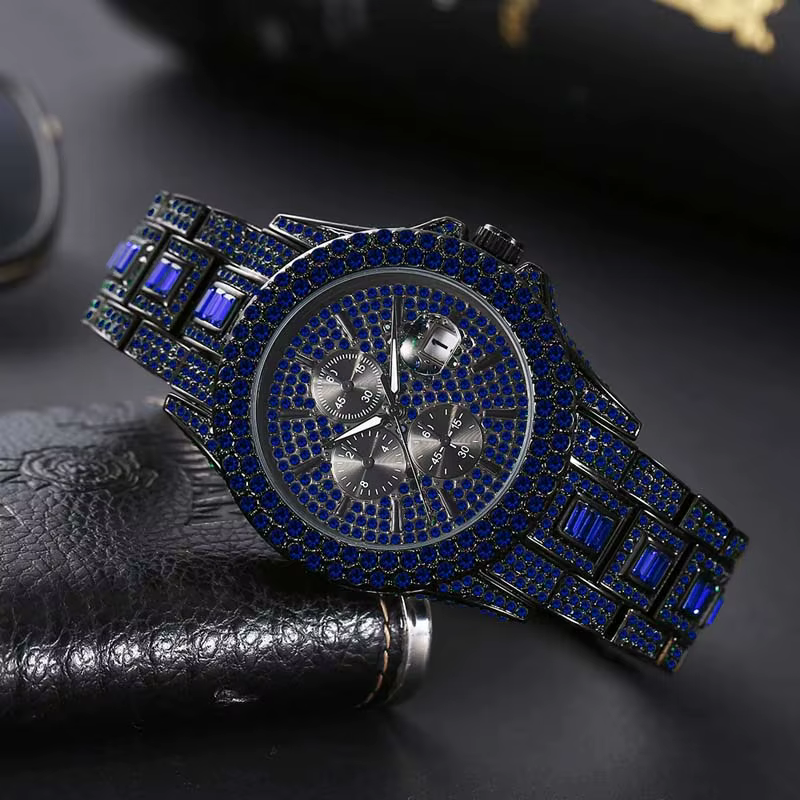 Montre à pierres précieuses bleues pour hommes
