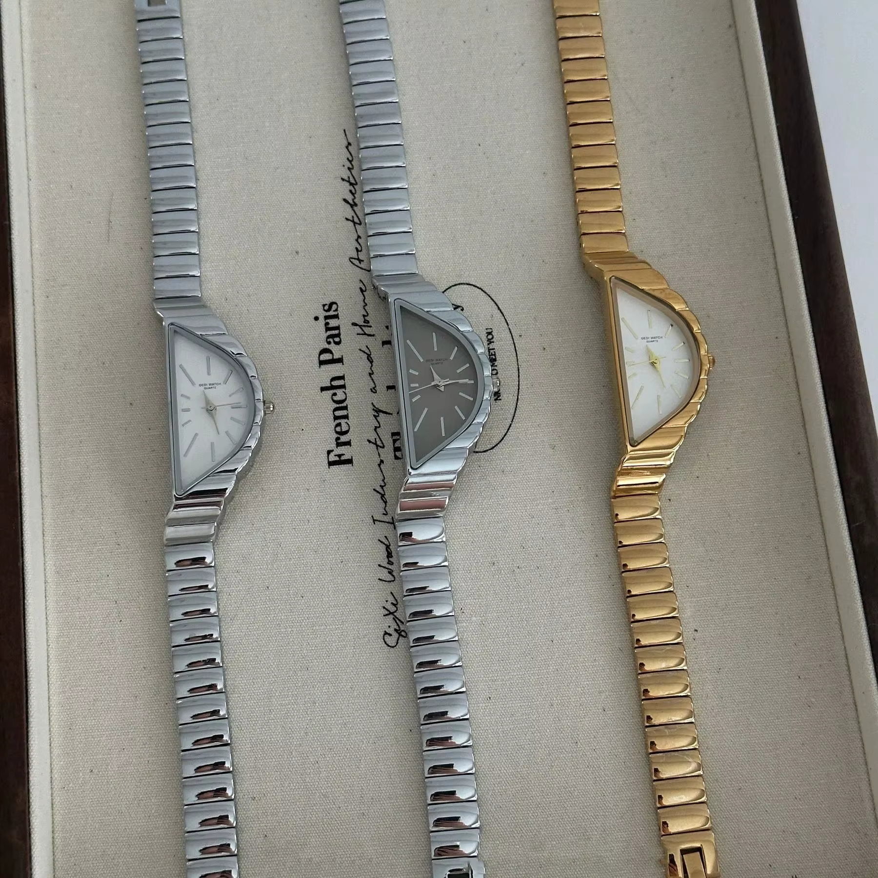 GEDI Vintage Triangle irrégulier femme montres mode luxe étanche Quartz montre-bracelet