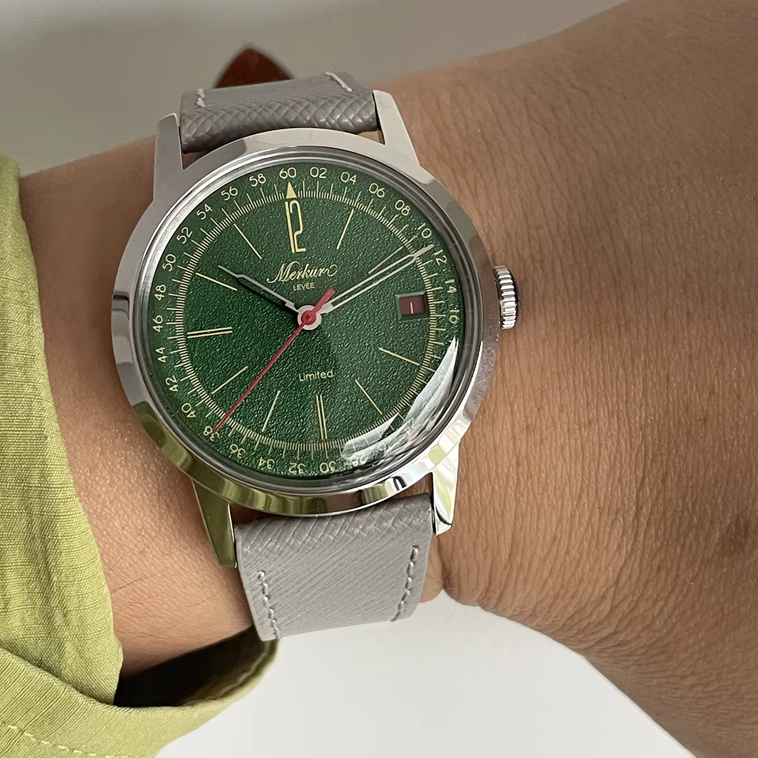 Montre mécanique à remontage manuel pour homme
