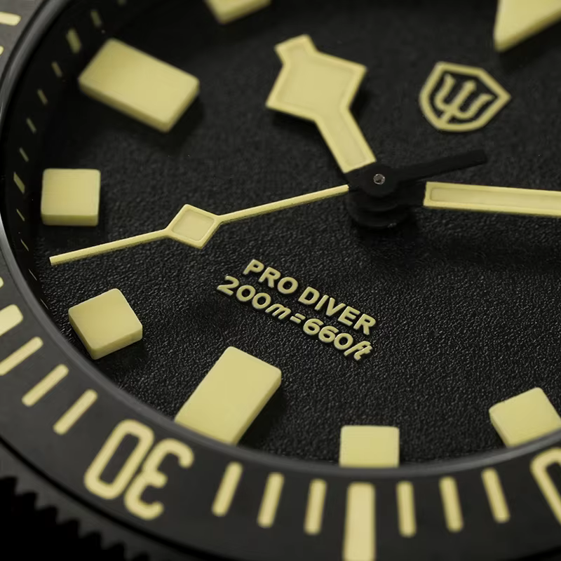 Watchdives EXD V2 montre à Quartz Grade 2 titane VH31 mouvement de balayage