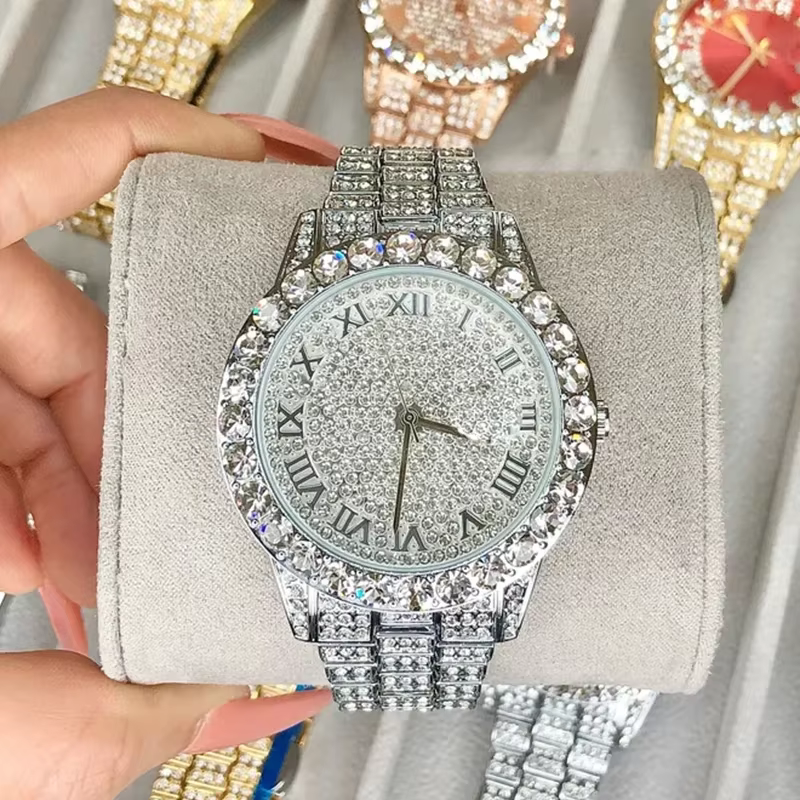 Nouvelle montre de luxe en diamant brillant pour femmes