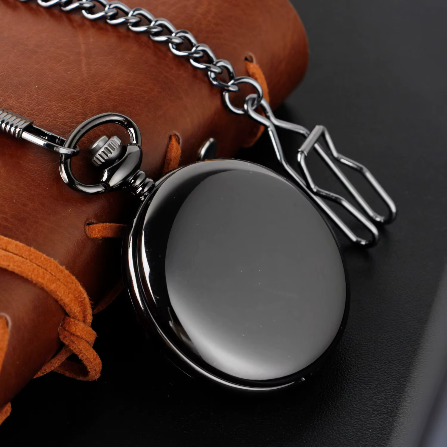 Montre de poche vintage à quartz noir pour hommes | Boîtier en alliage avec finition brillante | Cadran rond