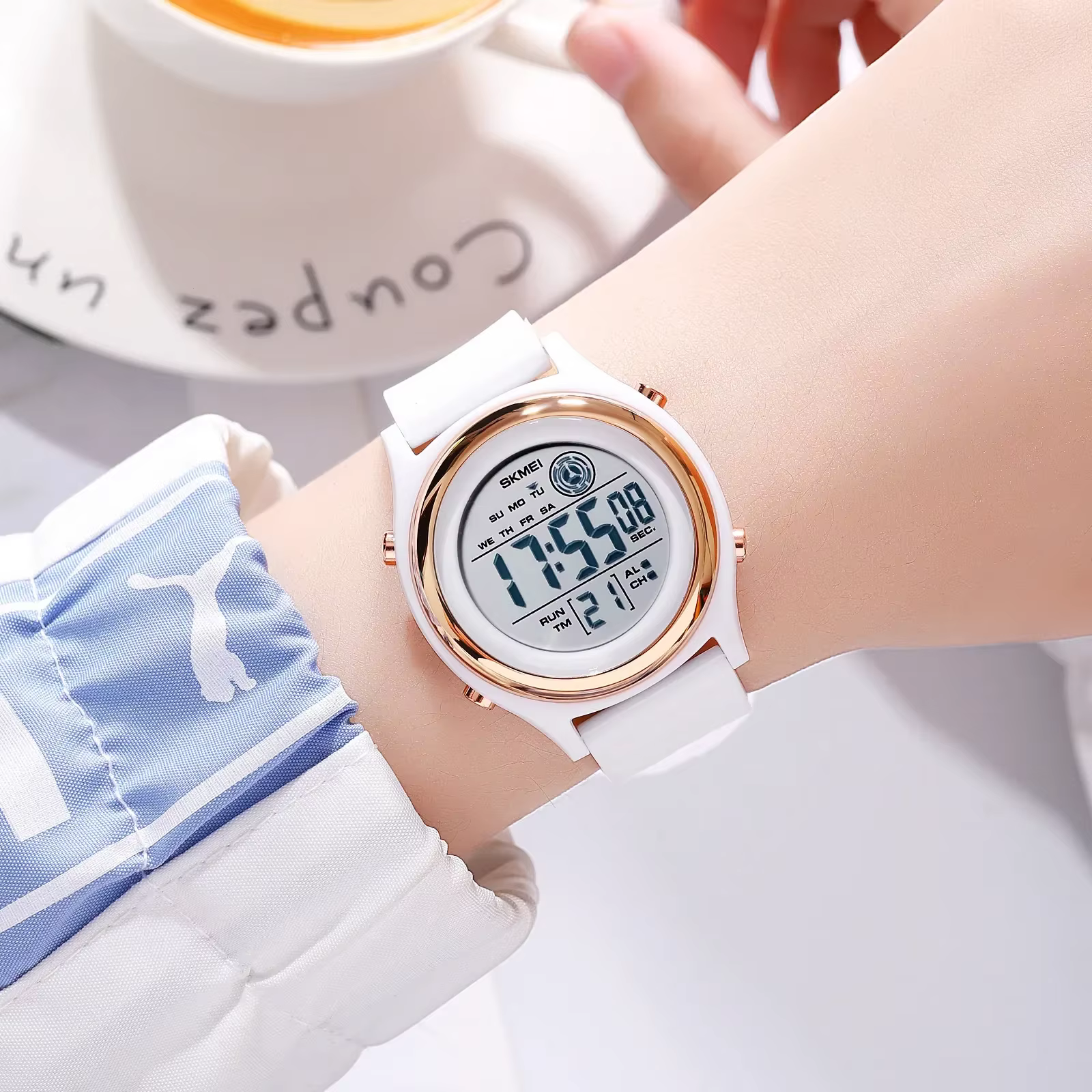SKMEI femmes chronomètre dame montre-bracelet 50M étanche antichoc reloj mujer mode rétro-éclairage affichage compte à rebours montres numériques