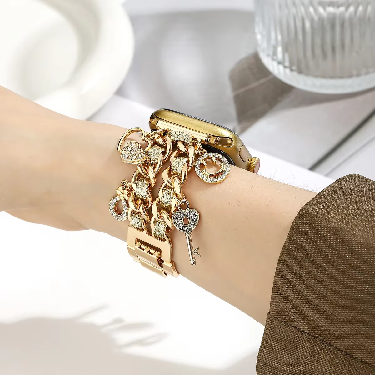Excellent bracelet en métal pour Apple Watch
