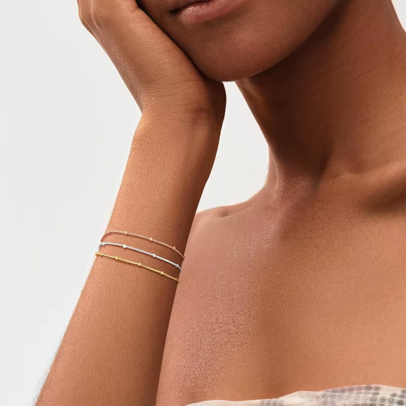 Bracelet de perles triple 3 couleurs pour femmes, plaqué or 14 carats, chaîne délicate en acier inoxydable, Simple, mignon, fait à la main, petits bijoux pour elle