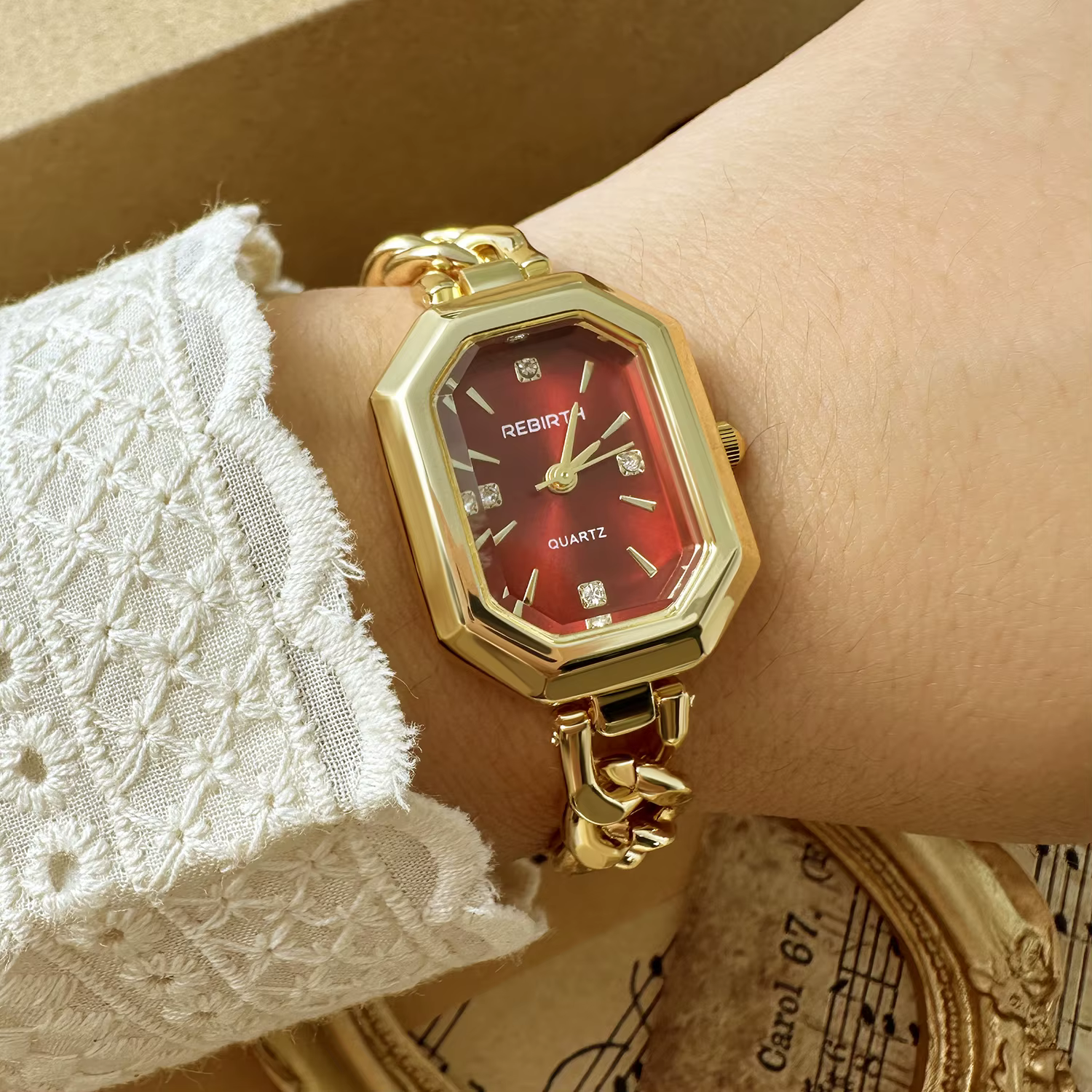 Montre simple, rétro, polyvalente et décontractée