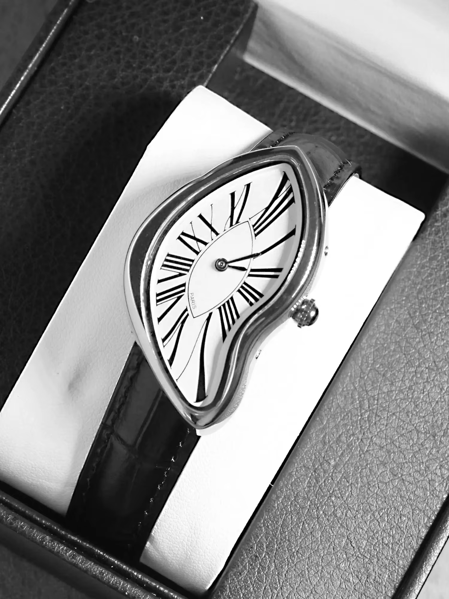 Alien Crash Melt Twist Y2K montre kiosque hommes mode