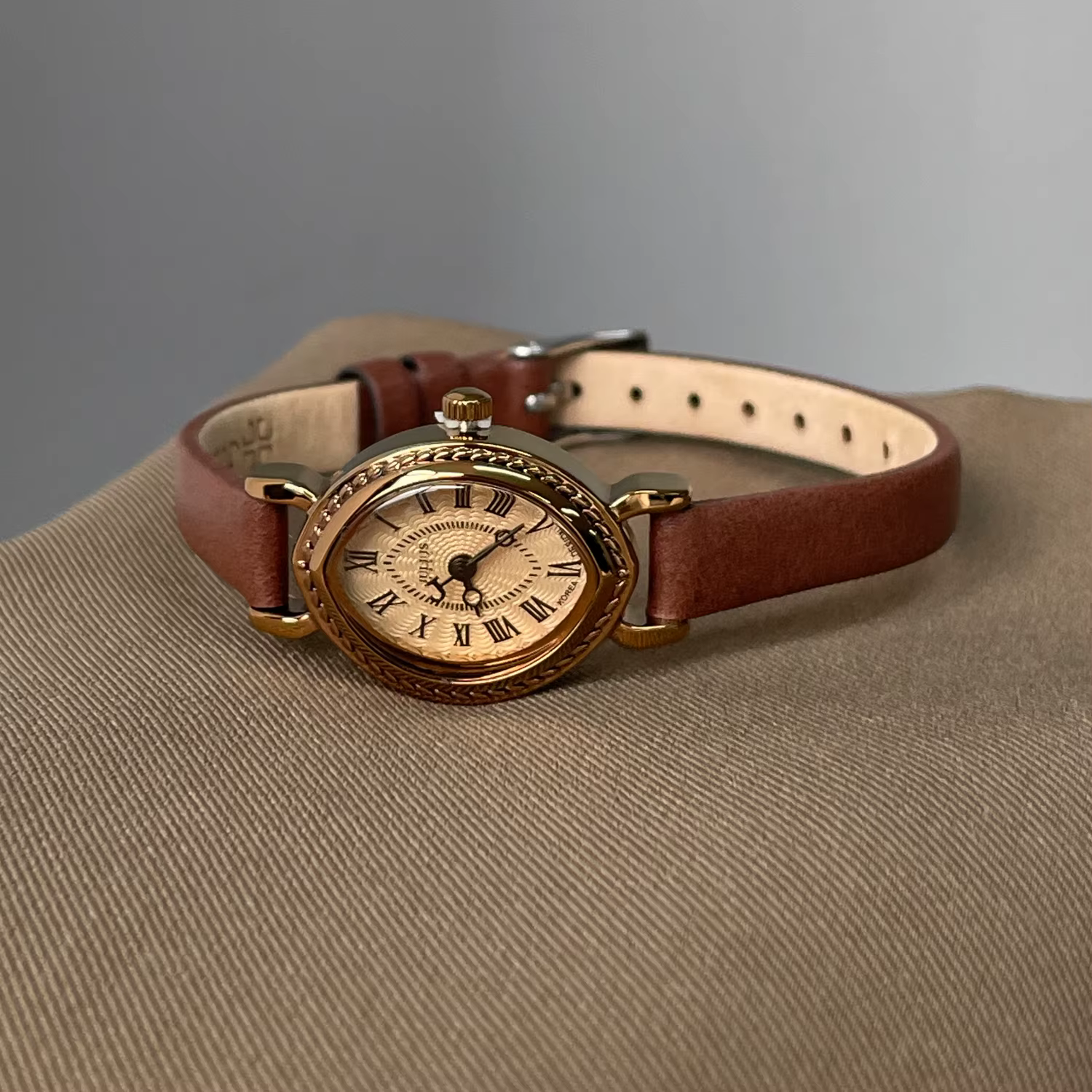 Montre inhabituelle d'art de luxe